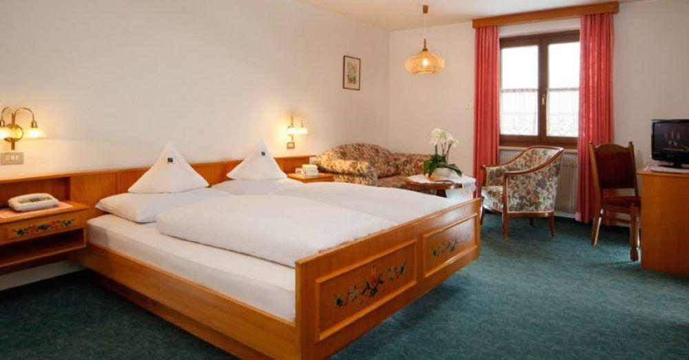 Hotel Peter Monte San Pietro Esterno foto