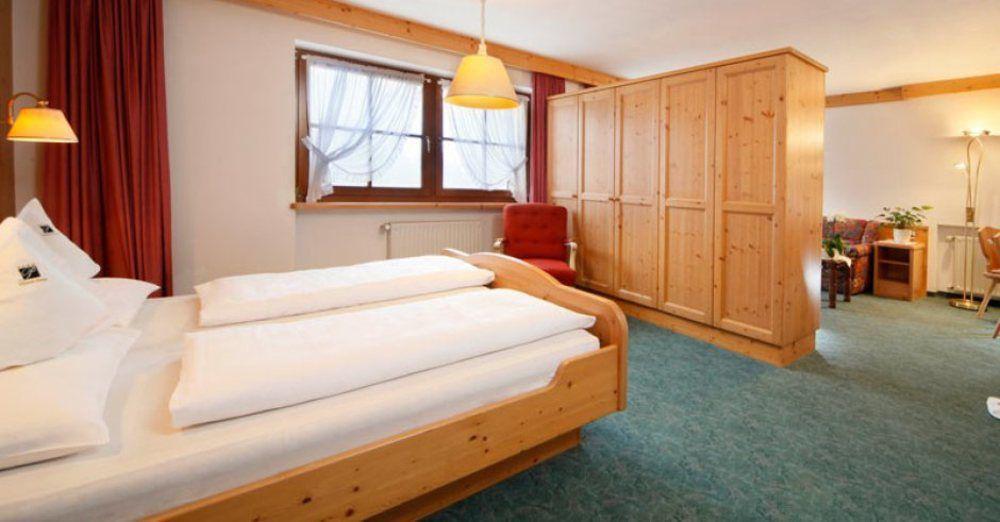 Hotel Peter Monte San Pietro Esterno foto